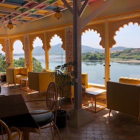 Отель Haveli Jai Durga At Pichola Lake Удайпур Экстерьер фото