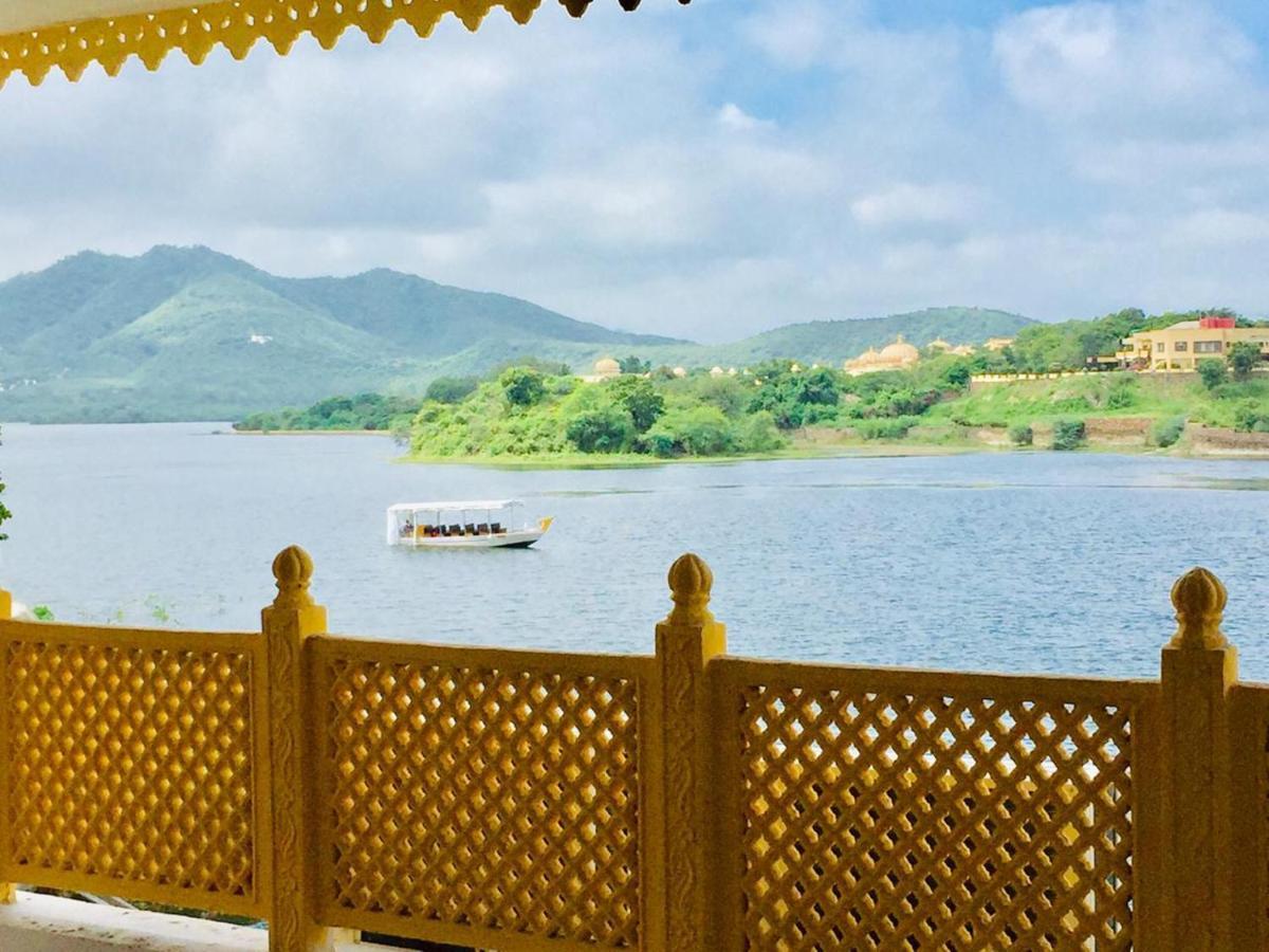 Отель Haveli Jai Durga At Pichola Lake Удайпур Экстерьер фото