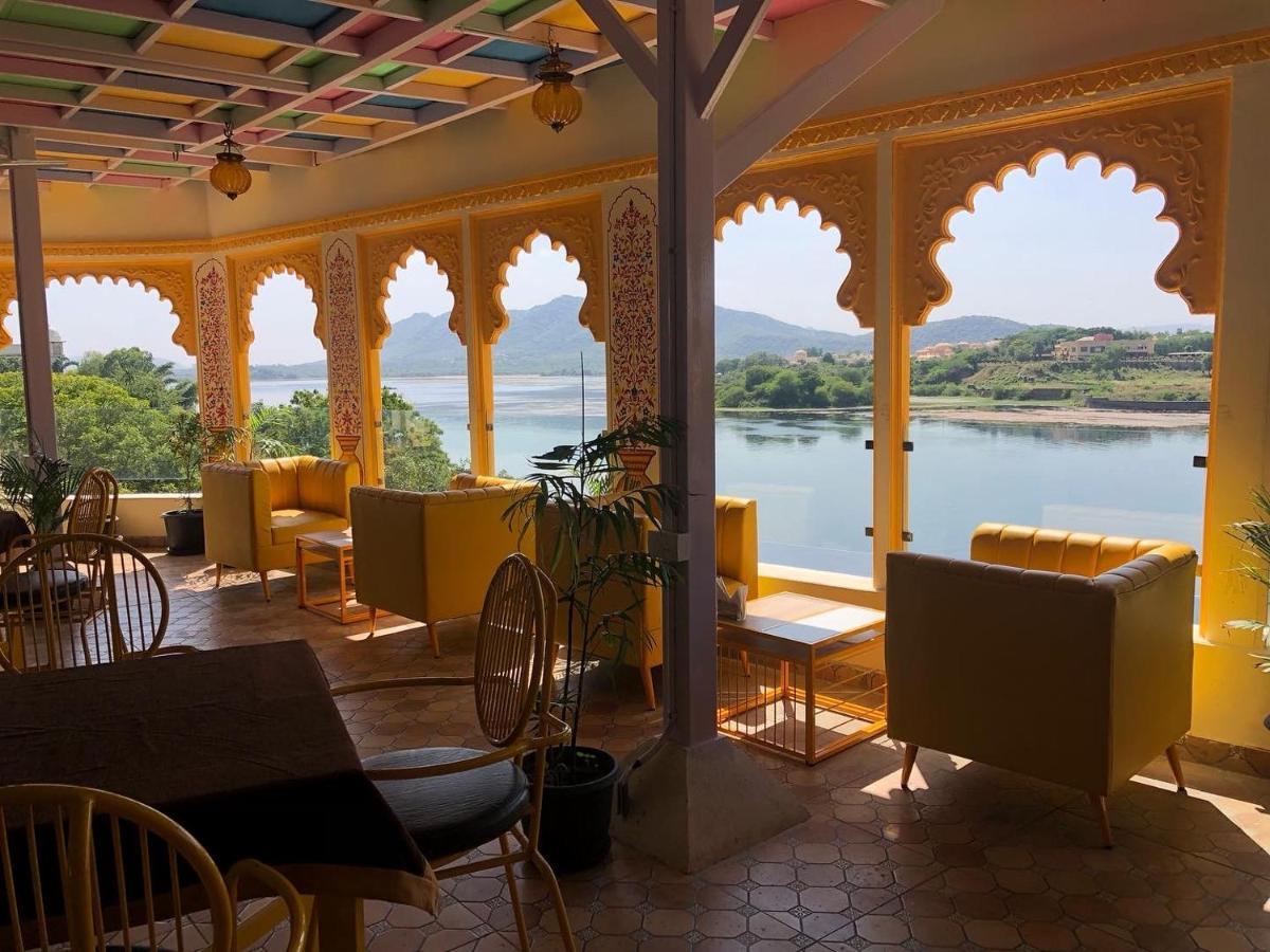Отель Haveli Jai Durga At Pichola Lake Удайпур Экстерьер фото